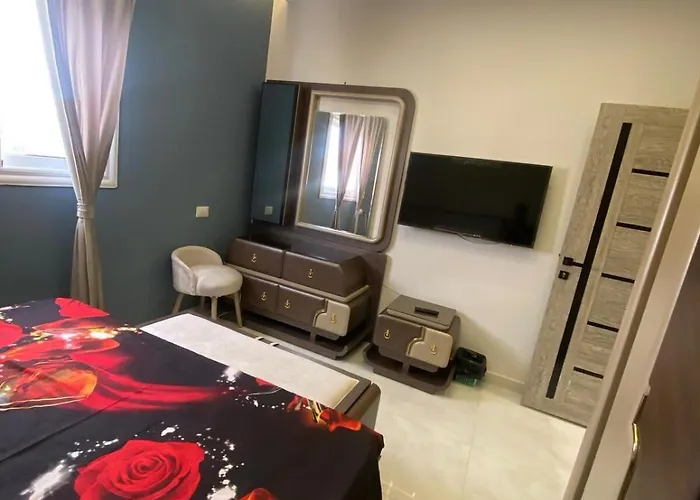 Private 3 Bedroom شقة