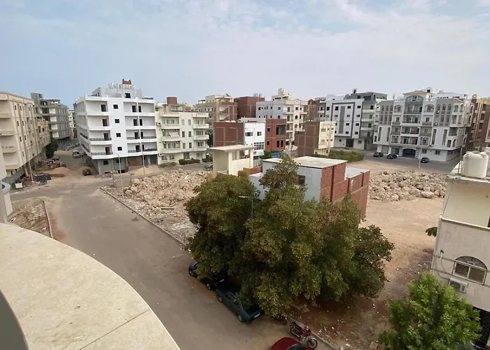 Private 3 Bedroom شقة *